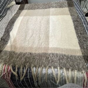 VTG Lena Rewell  Fringe Shawl, Afghan, Blanket Mohair Ivory/Gray/Tan~FINLAND